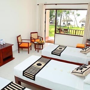 Sea Rock Villa